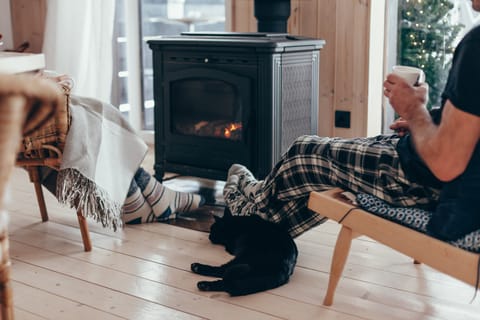 Fotovoltaika pomáhá řešit energetickou chudobu. Když si ji pořídíte včas